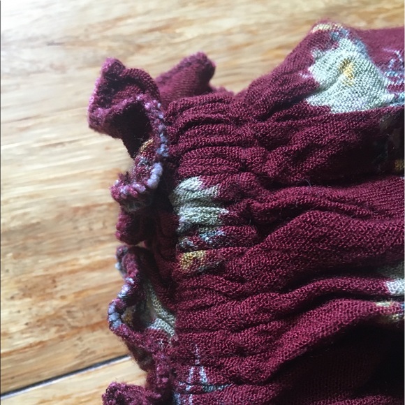 Off the shoulder smocked crop top!! - Picture 4 of 4